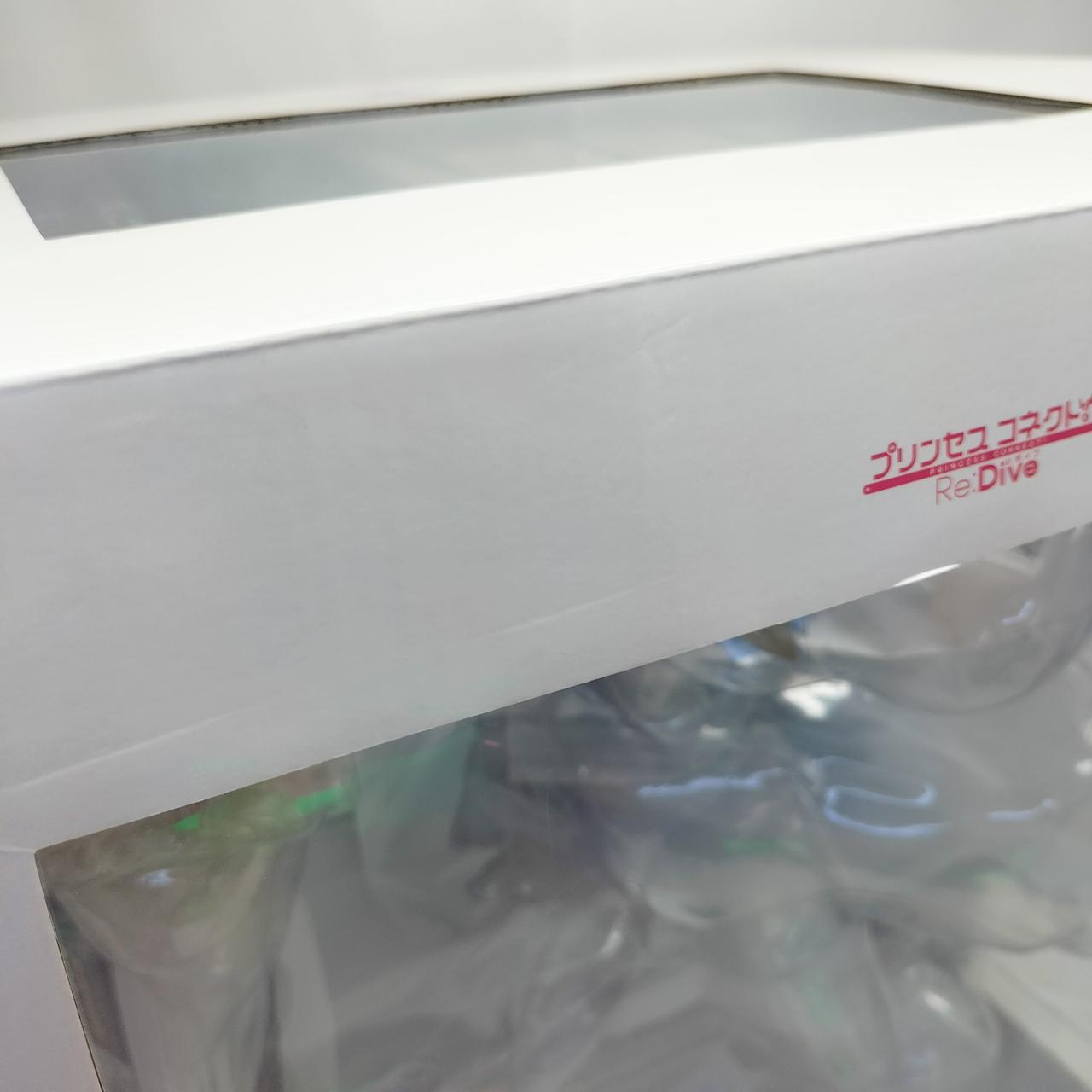 外箱に傷みが見られます