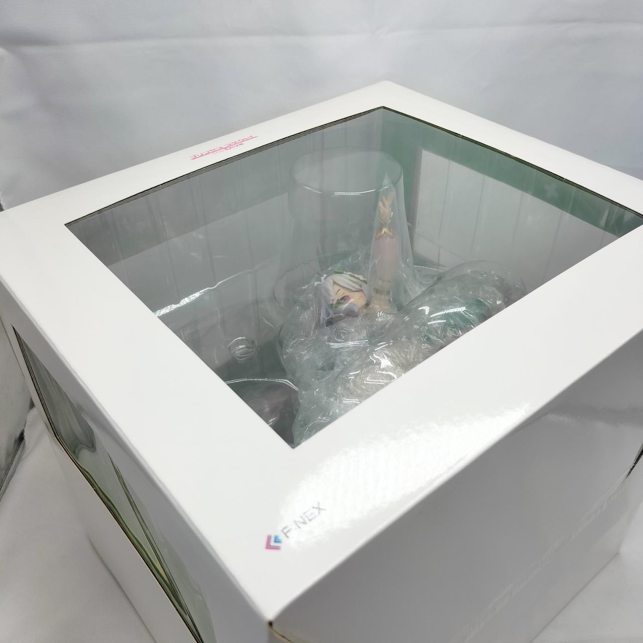 外箱に傷みが見られます