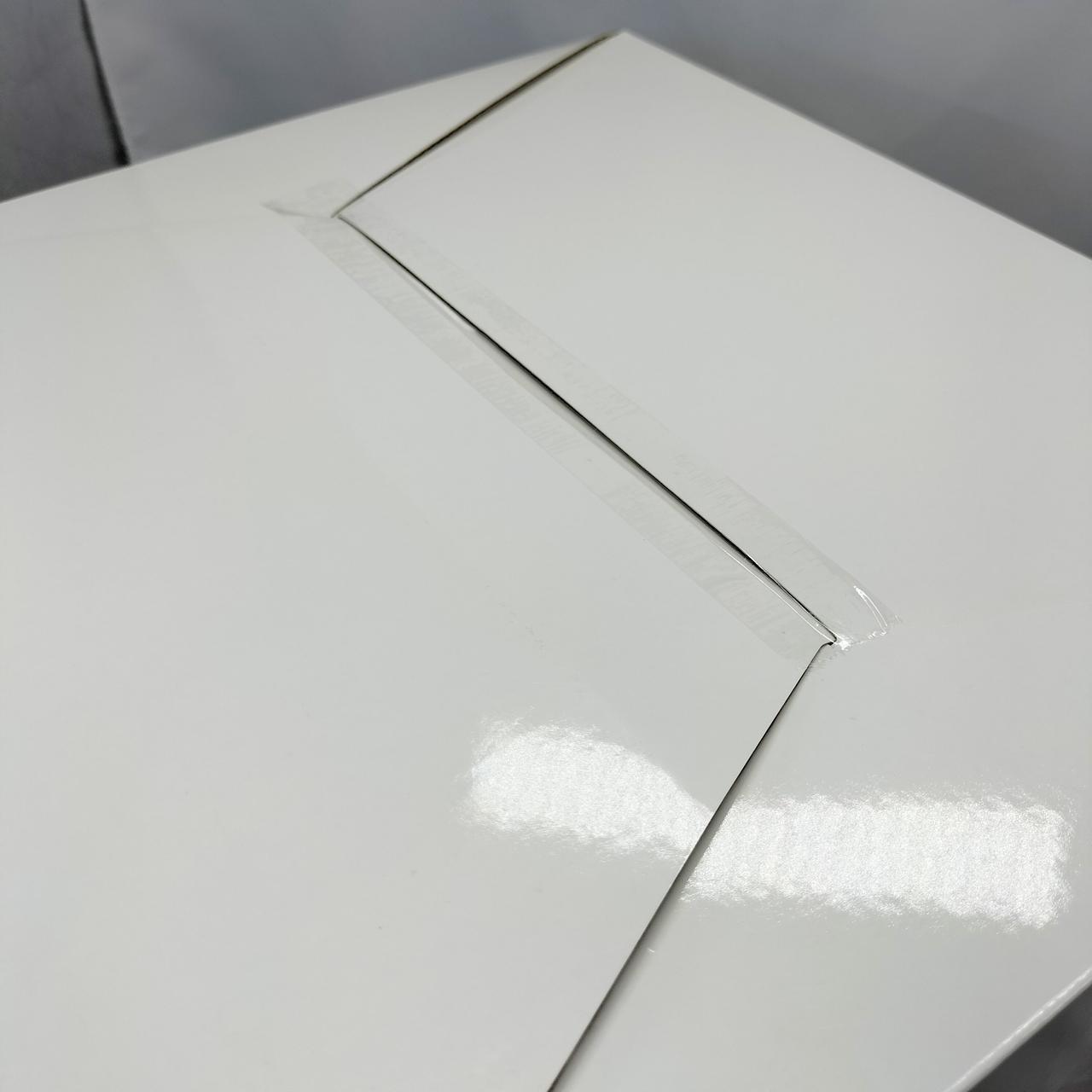 外箱に傷みが見られます