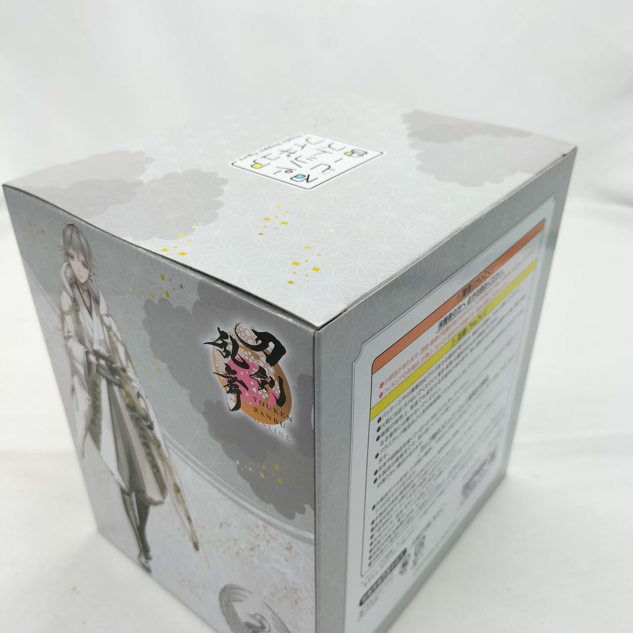 外箱に傷みが見られます