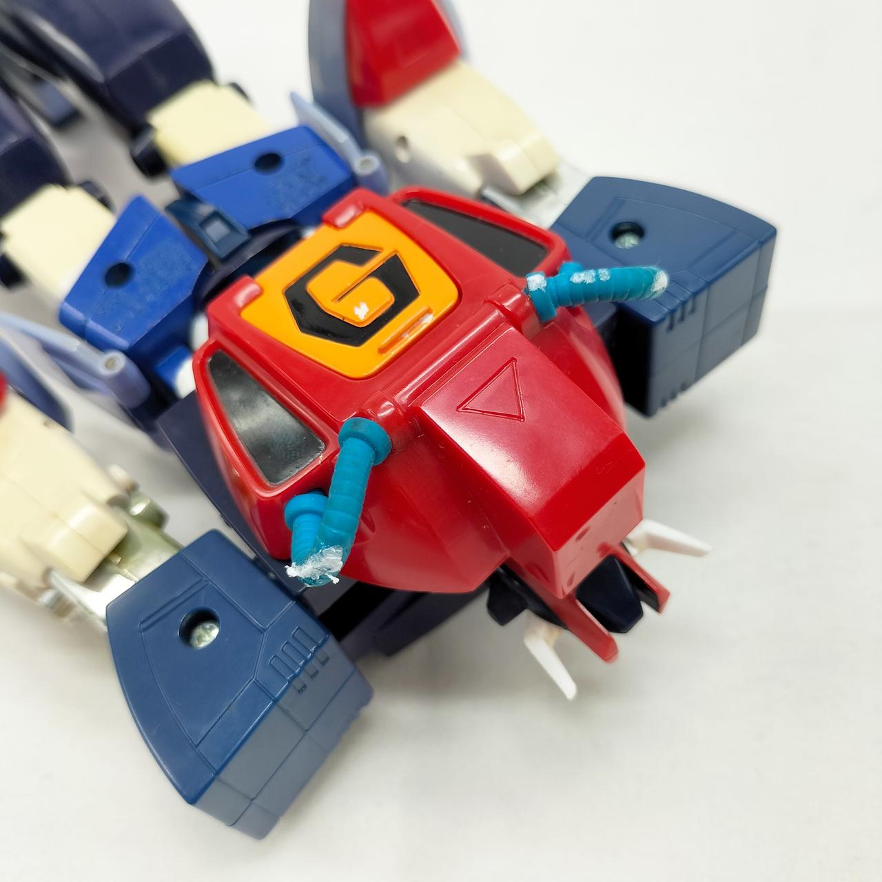 本体に傷みが見られます