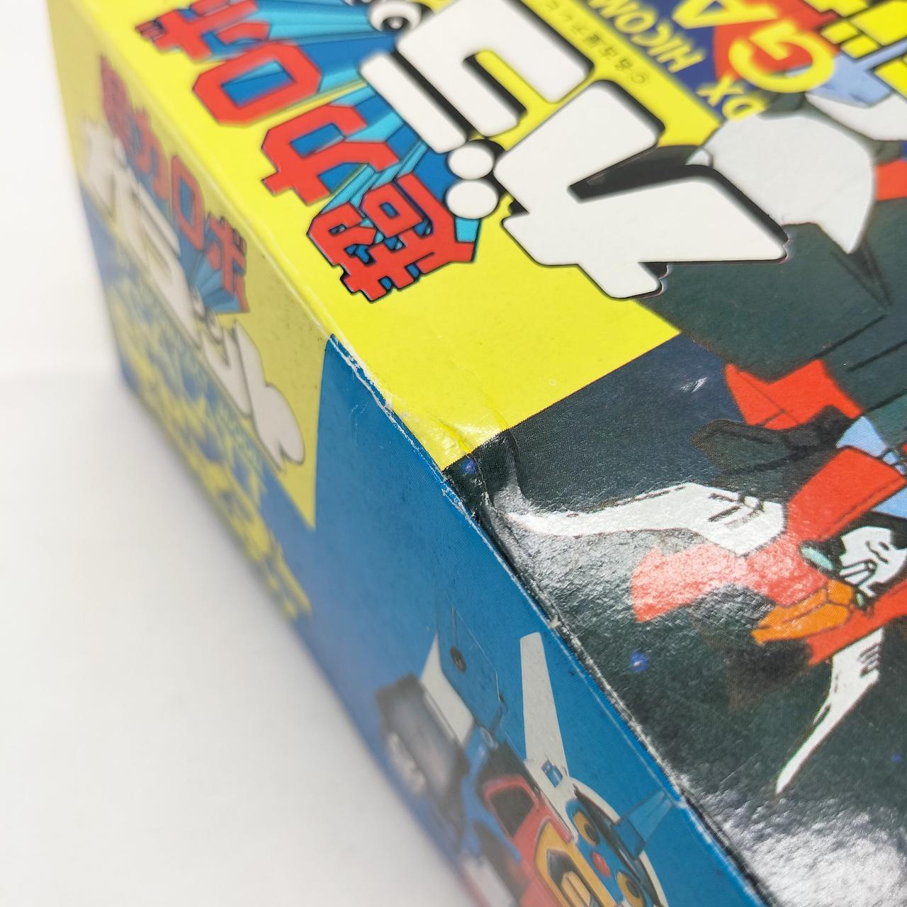 外箱に傷みが見られます