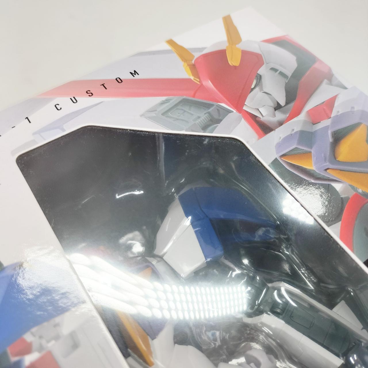 外箱に傷みが見られます