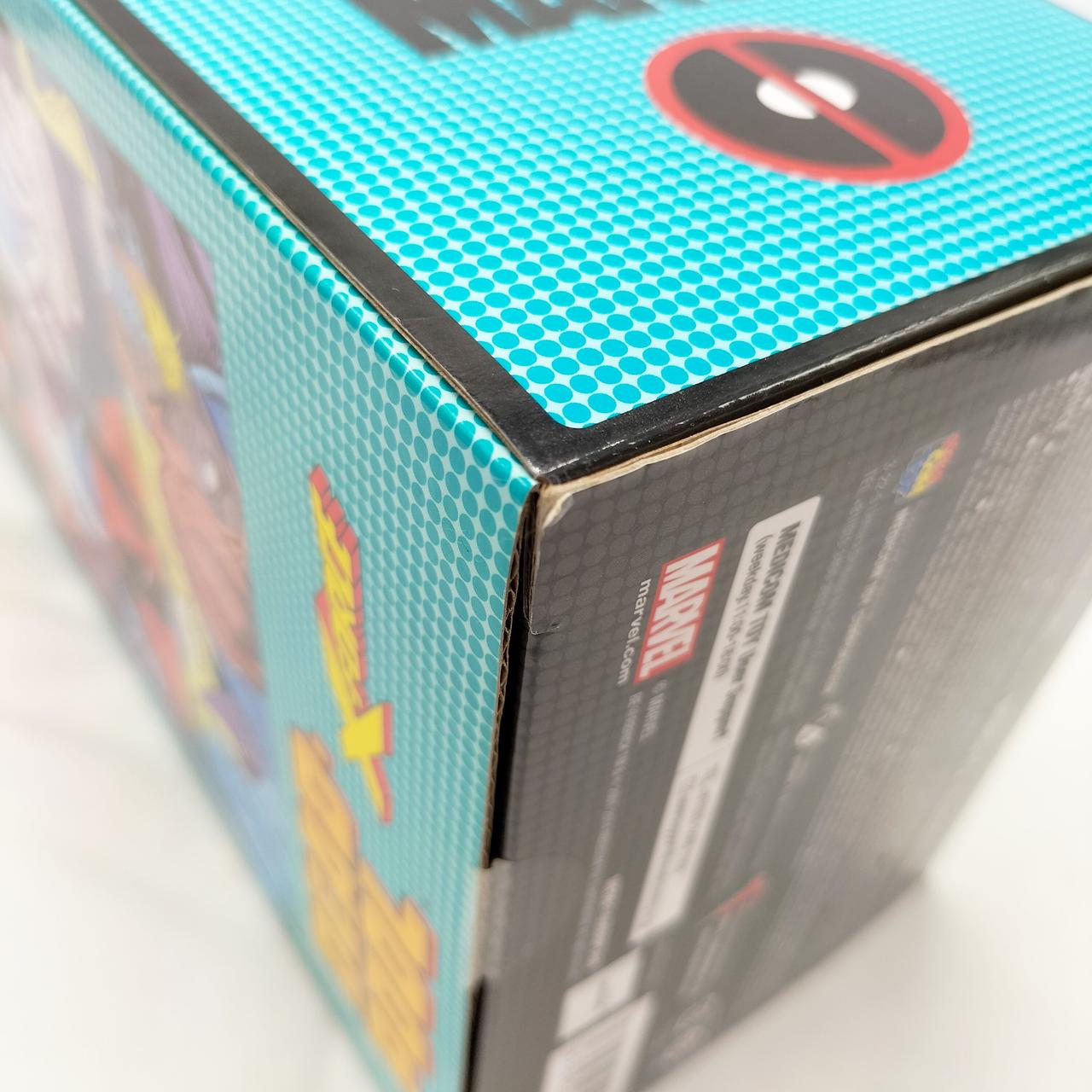 外箱に傷みが見られます