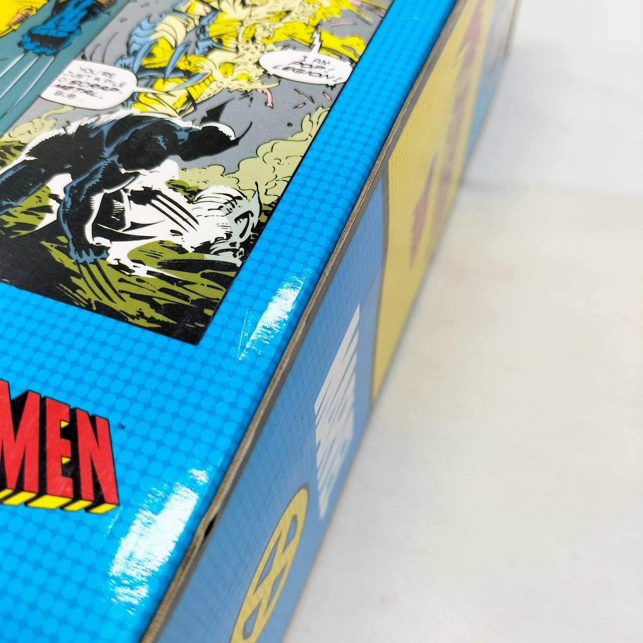 外箱に傷みが見られます