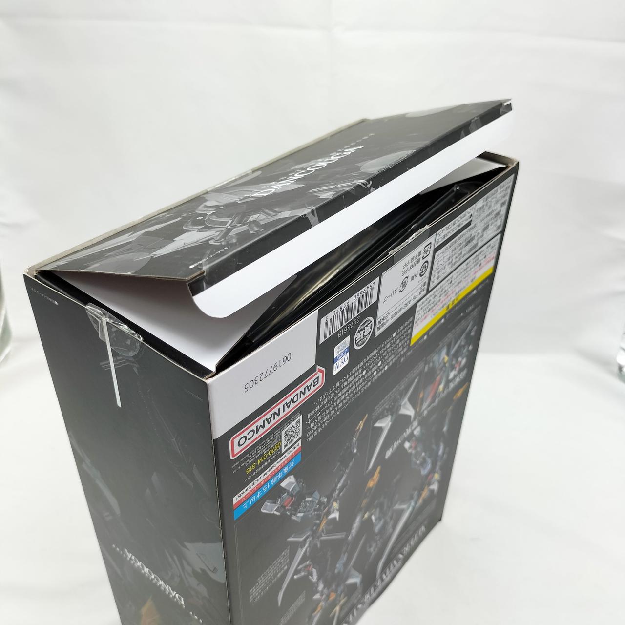 外箱に傷みが見られます