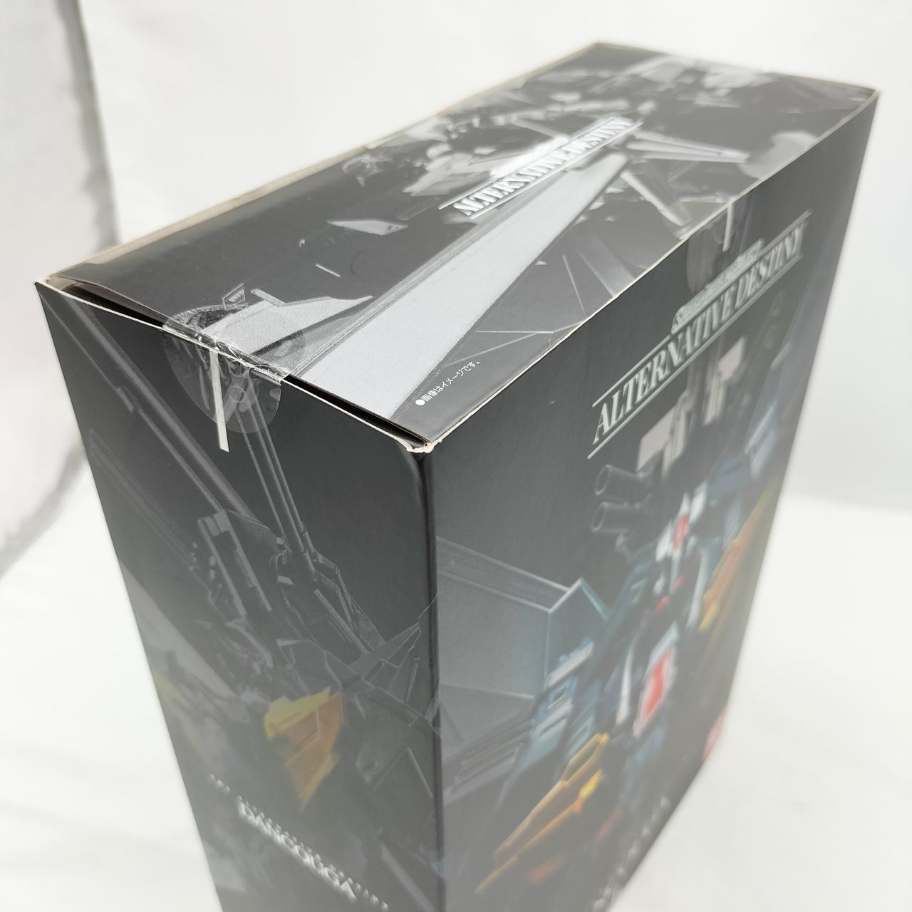 外箱に傷みが見られます