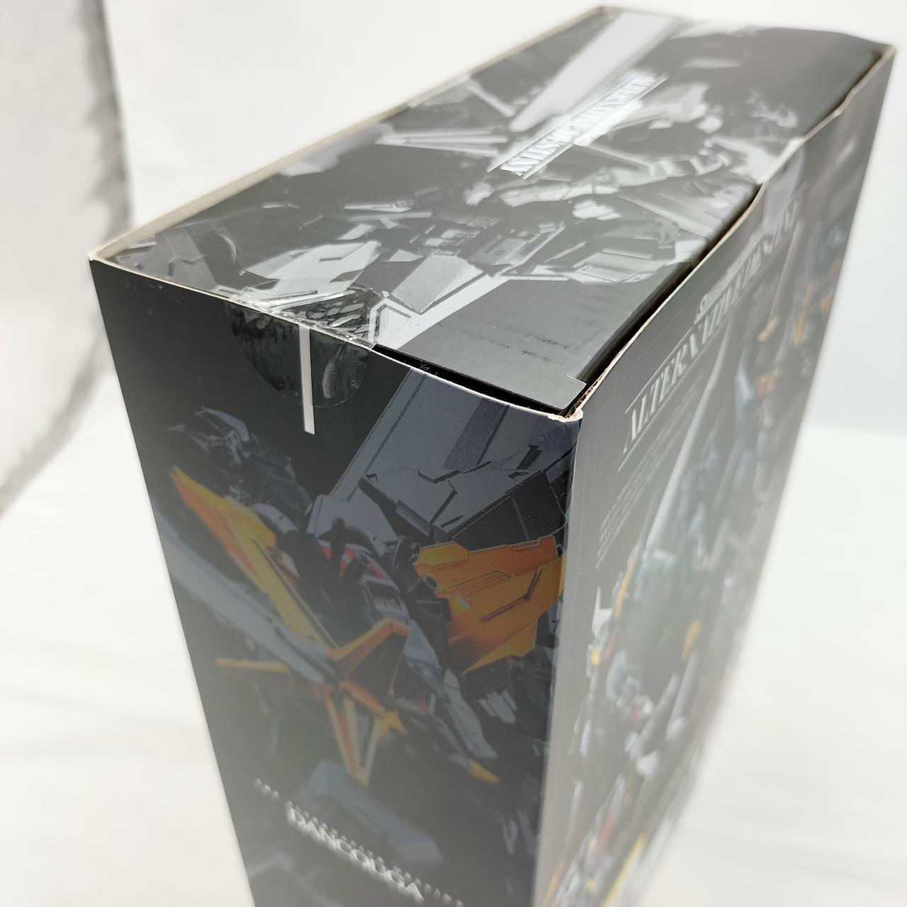 外箱に傷みが見られます