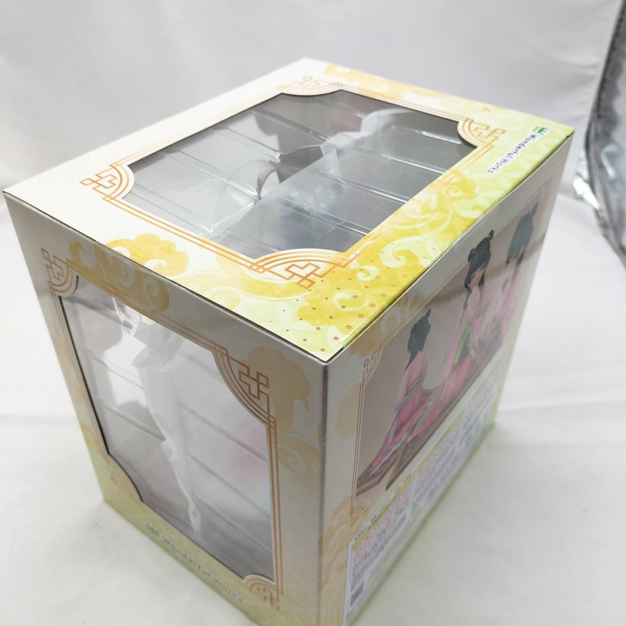 外箱に傷みが見られます