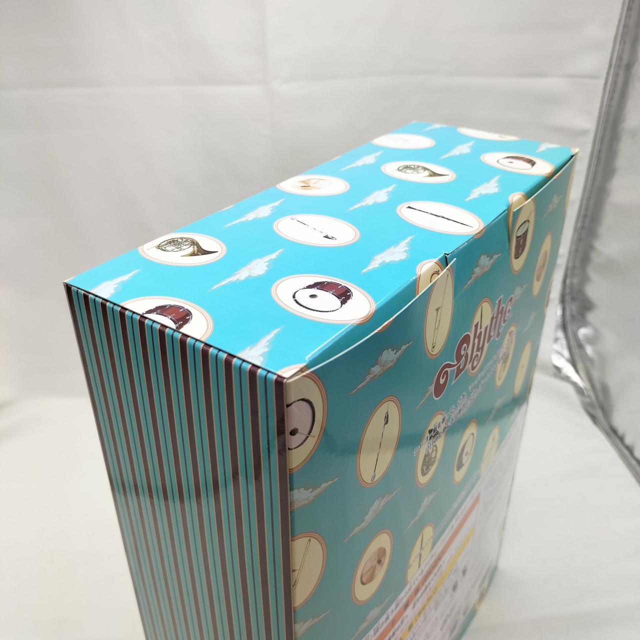 外箱に傷みが見られます