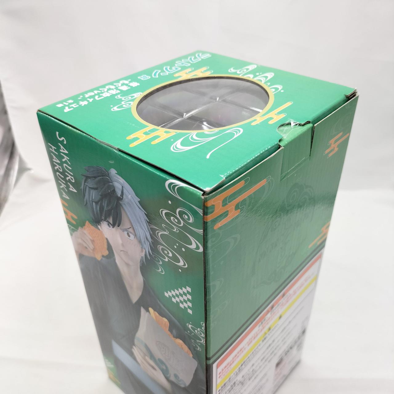 外箱に傷みが見られます