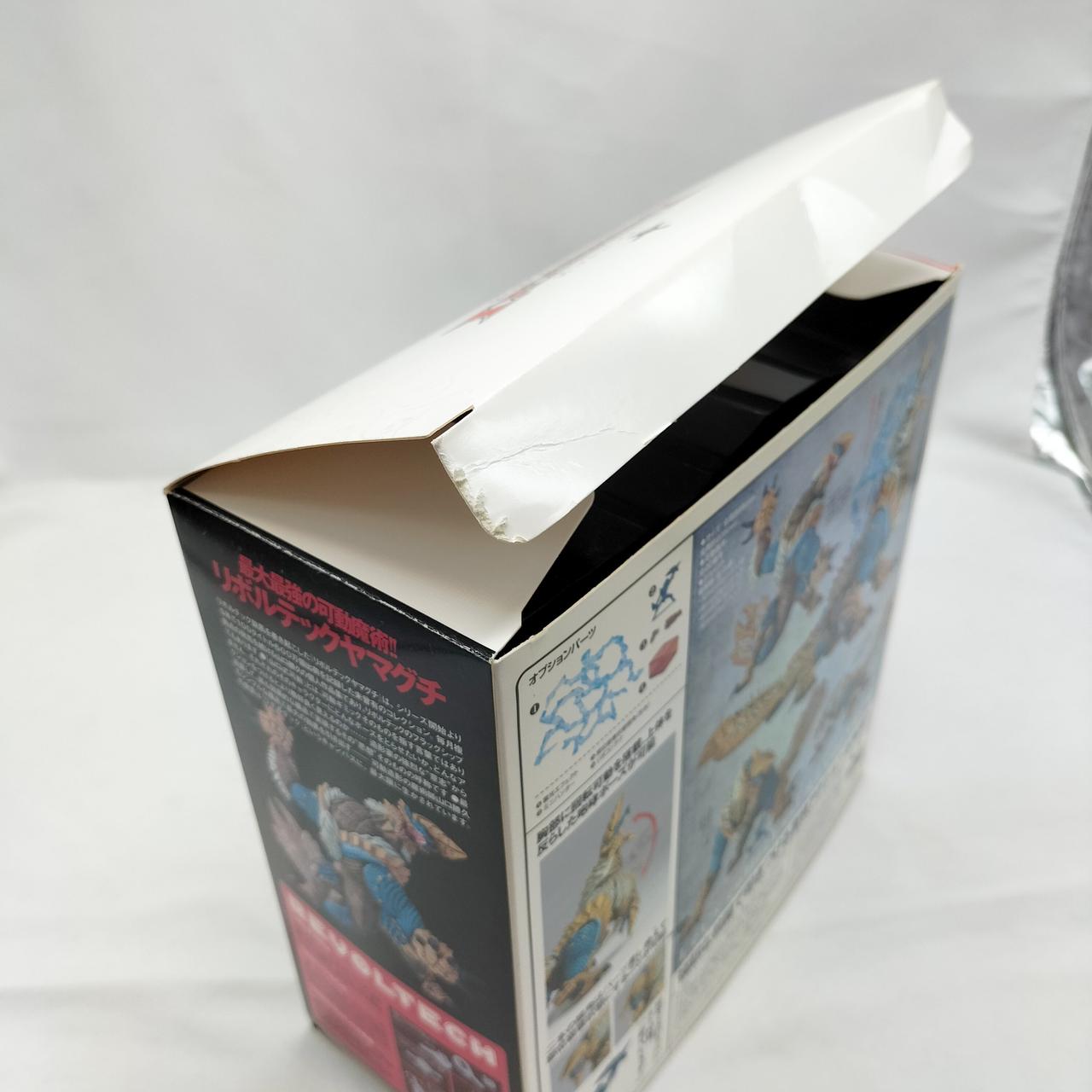 外箱に傷みが見られます