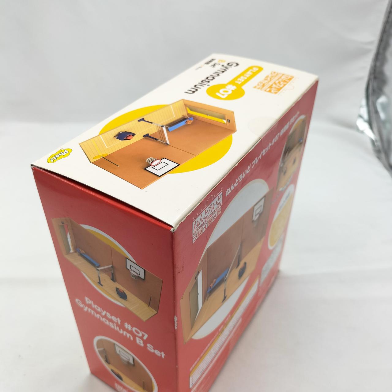 外箱に傷みが見られます