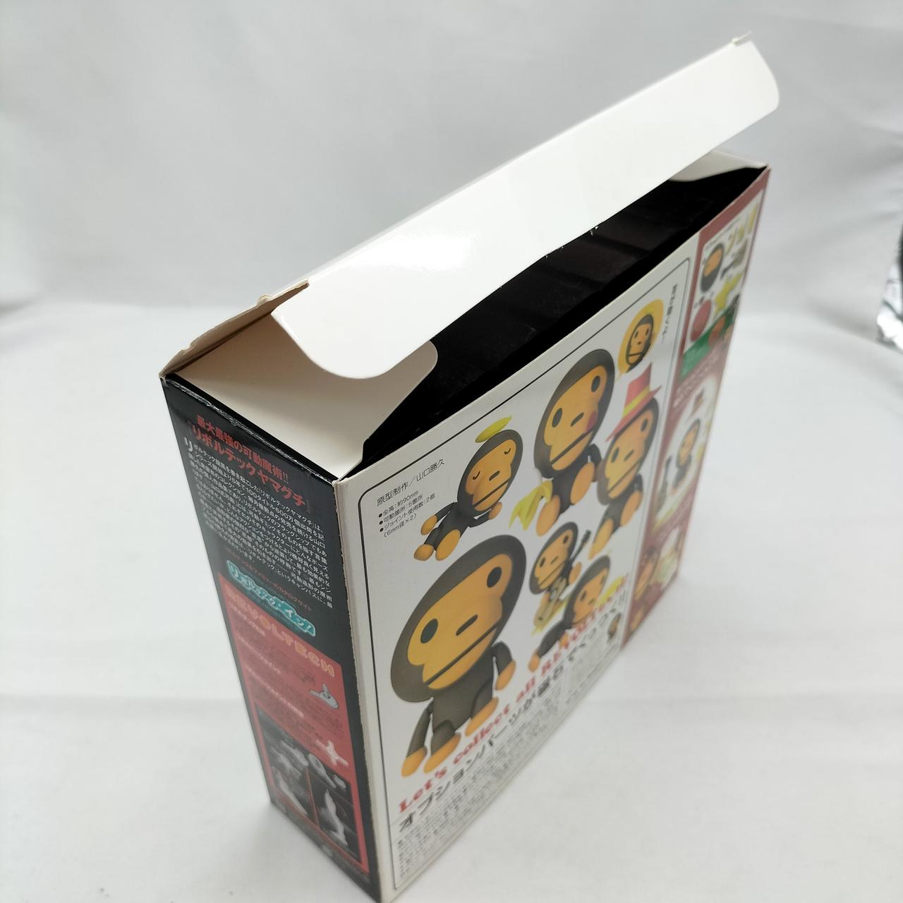 外箱に傷みが見られます