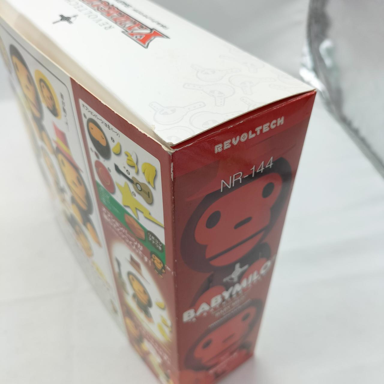 外箱に傷みが見られます