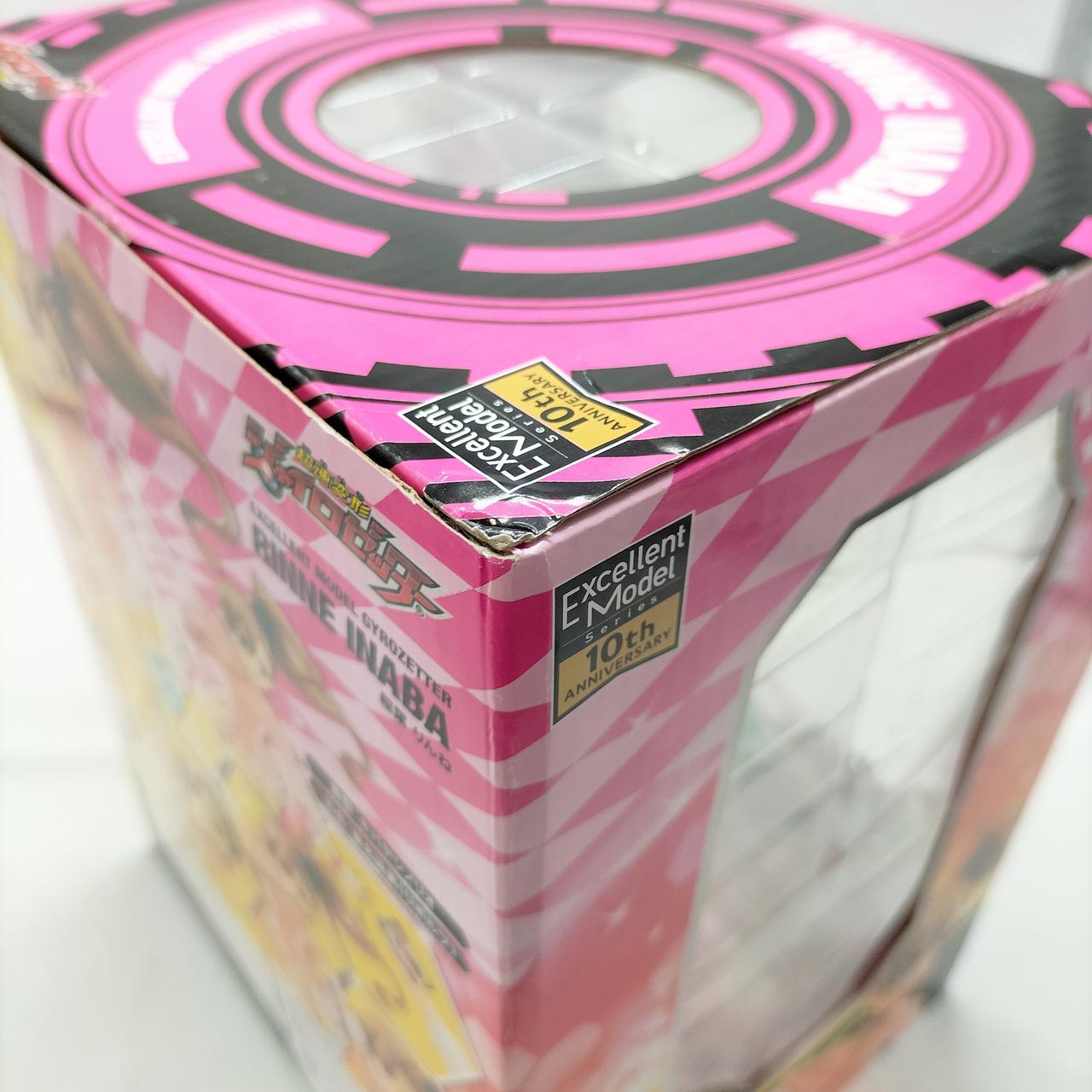 外箱に傷みが見られます