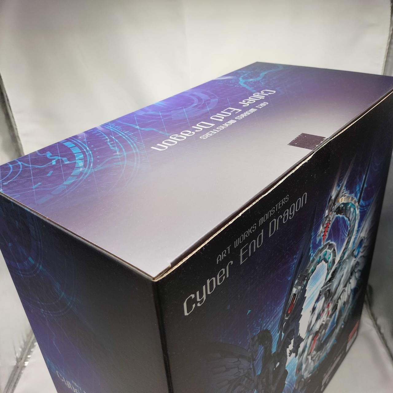 外箱に傷みが見られます