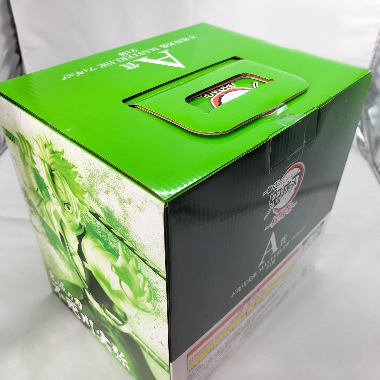 外箱に傷みが見られます