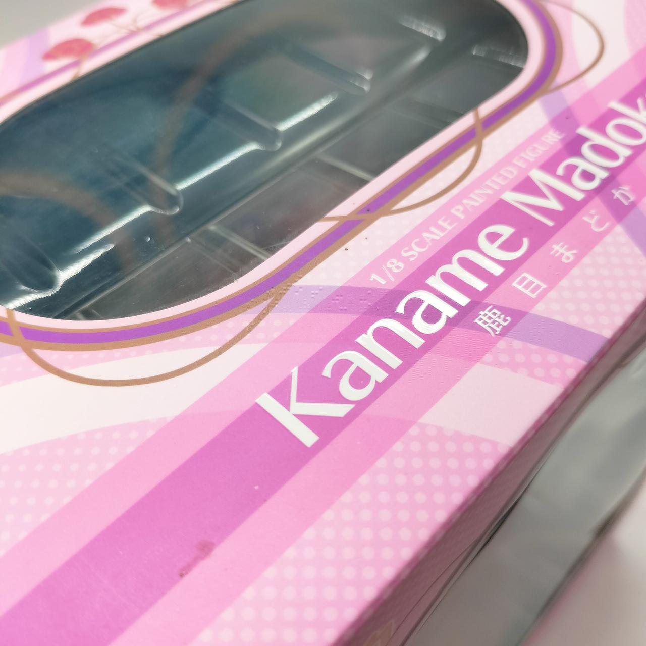 外箱に傷みが見られます