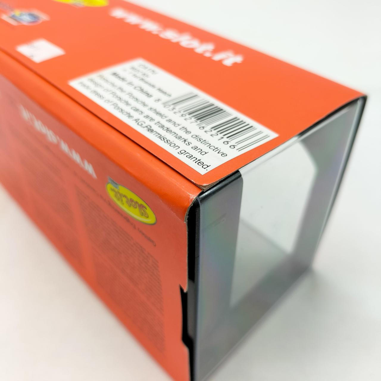 外箱に傷みが見られます