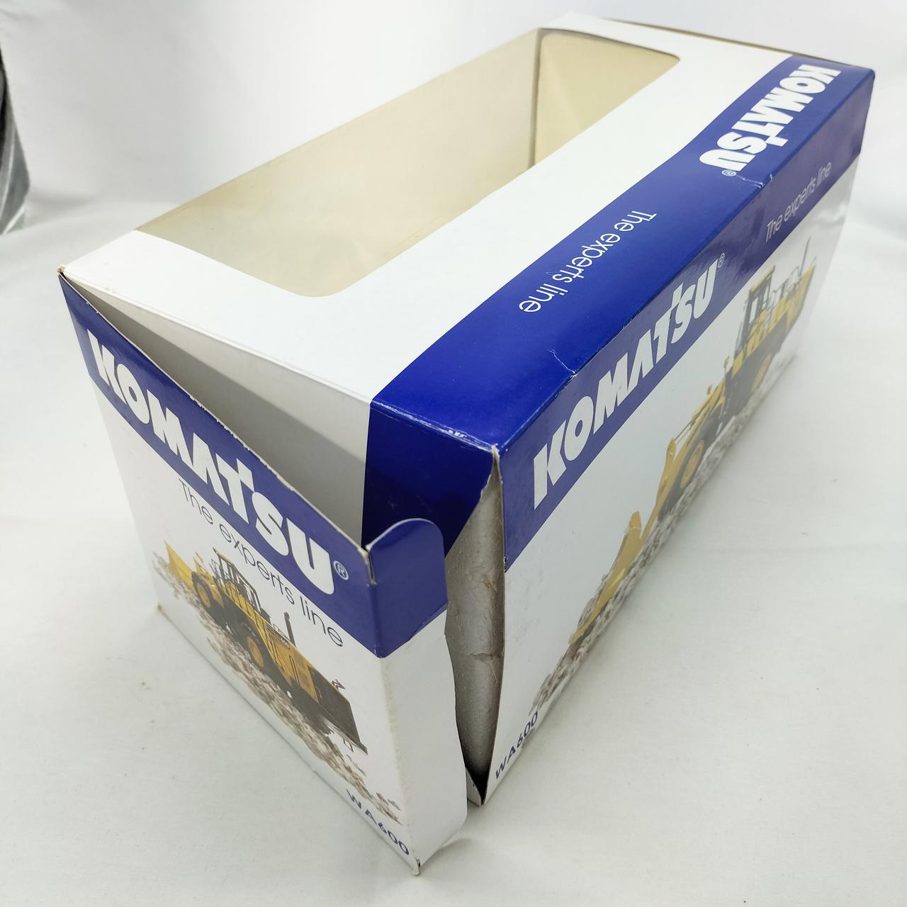 外箱に傷みが見られます