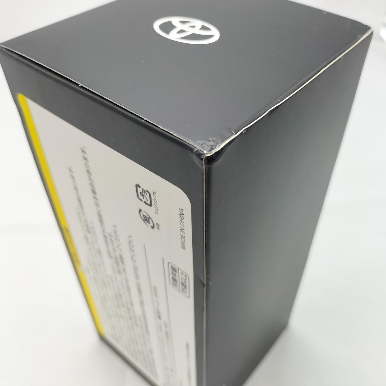 外箱に傷みが見られます