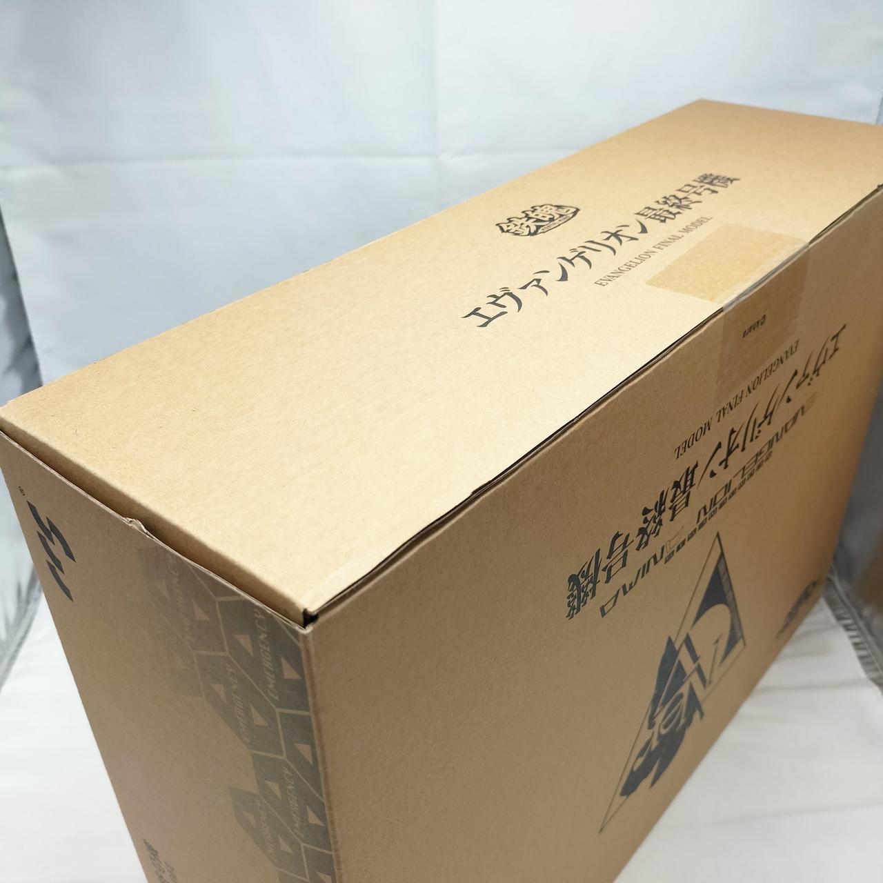 外箱に傷みが見られます