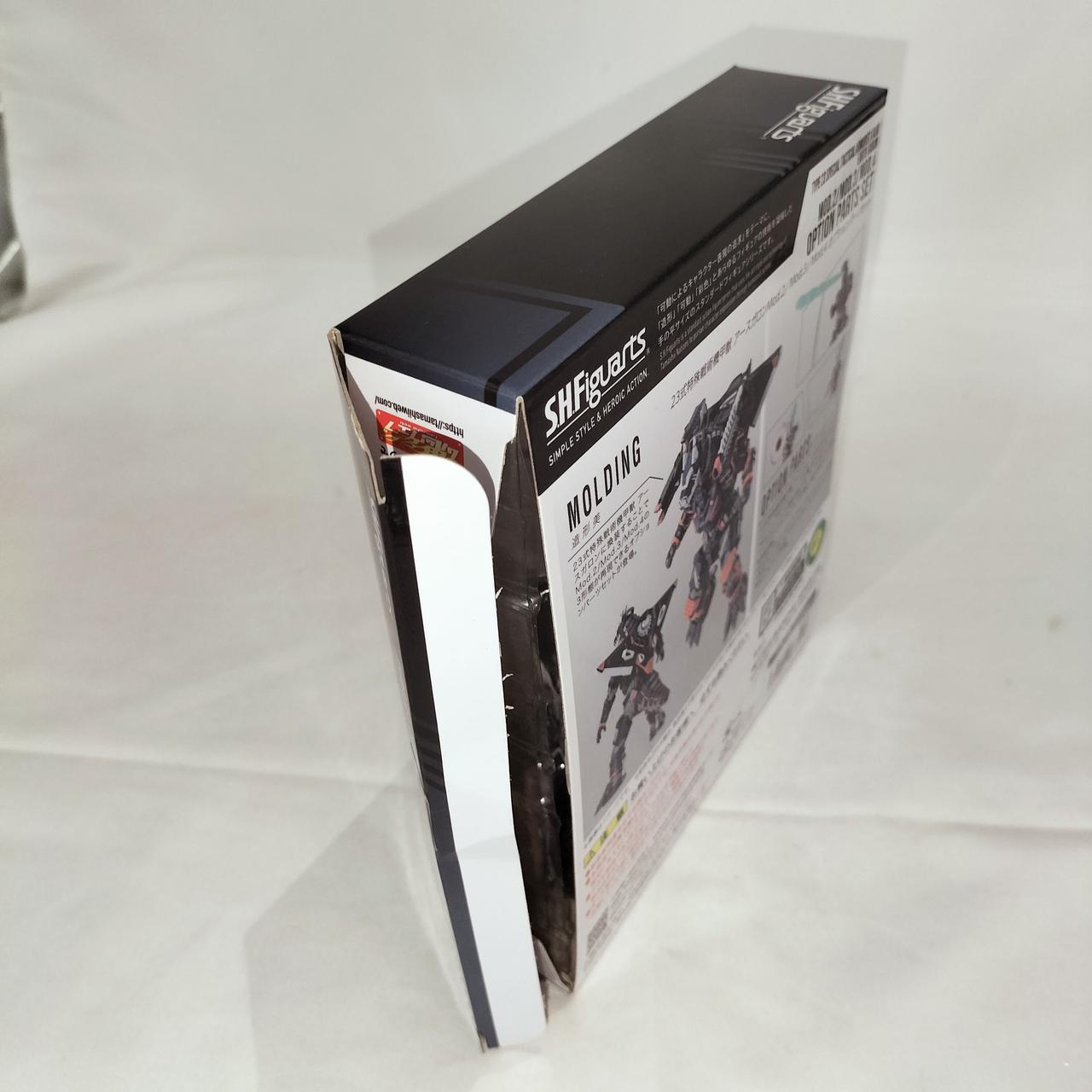 外箱に傷みが見られます