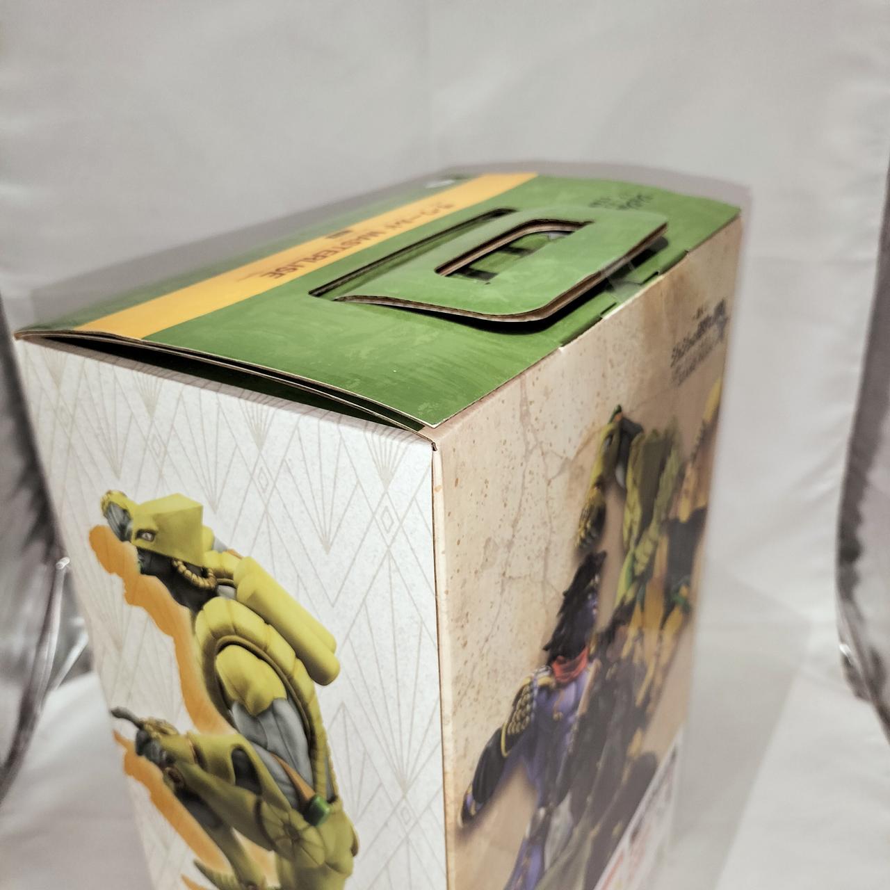 外箱に傷みが見られます