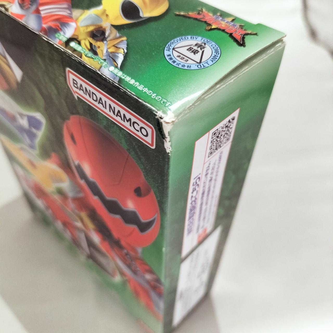 外箱に傷みが見られます