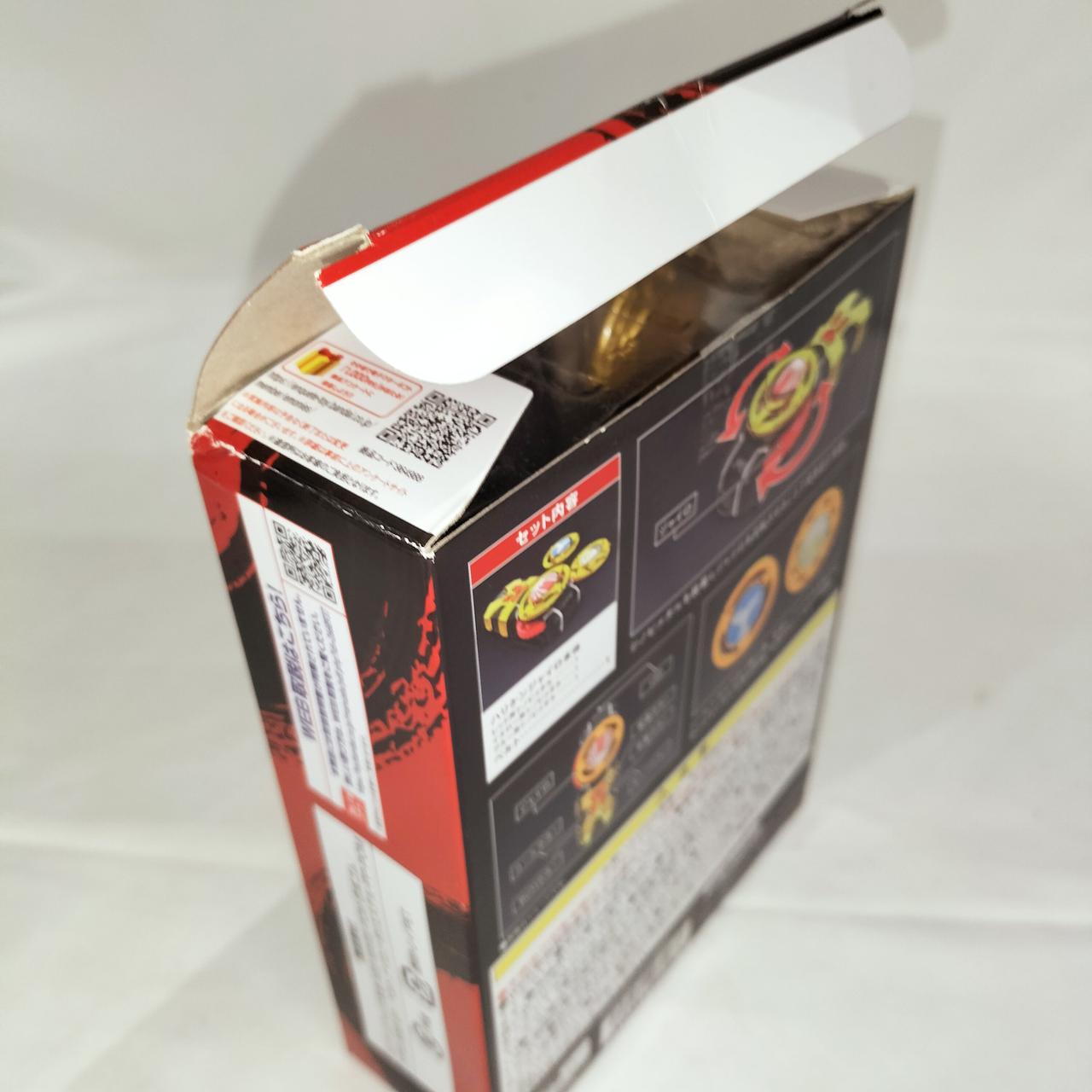 外箱に傷みが見られます