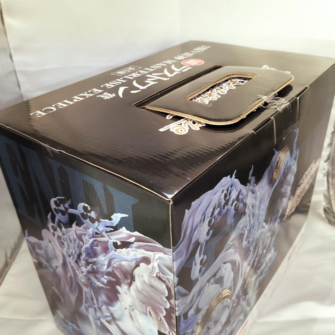 外箱に傷みが見られます