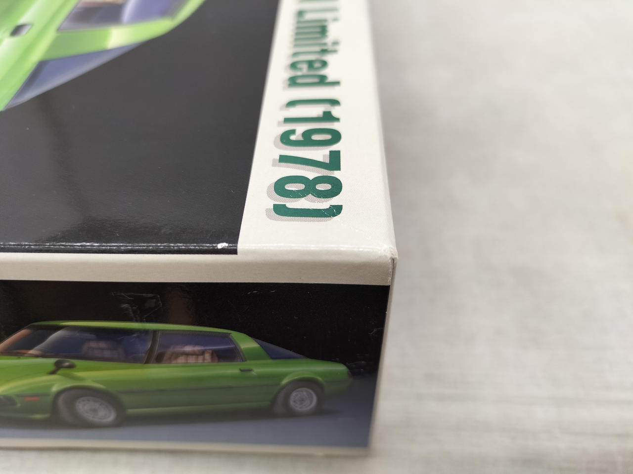 外箱ダメージあり