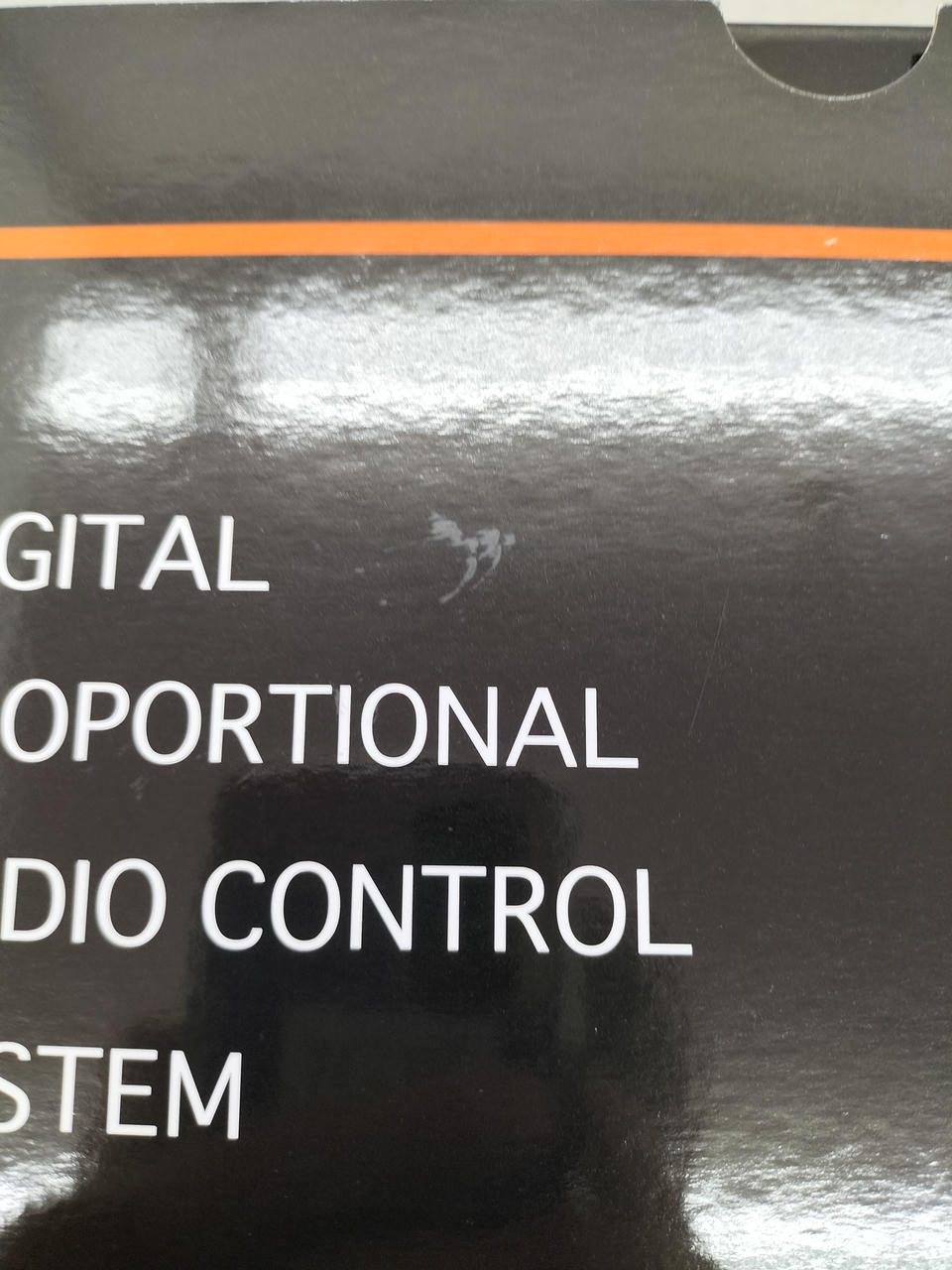 箱にダメージがあります