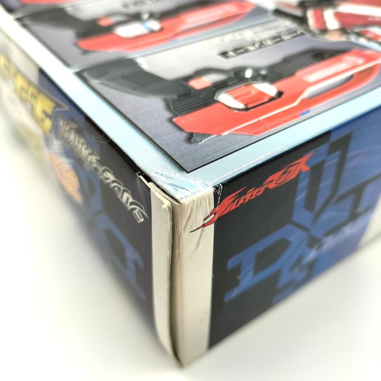 箱にダメージがあります