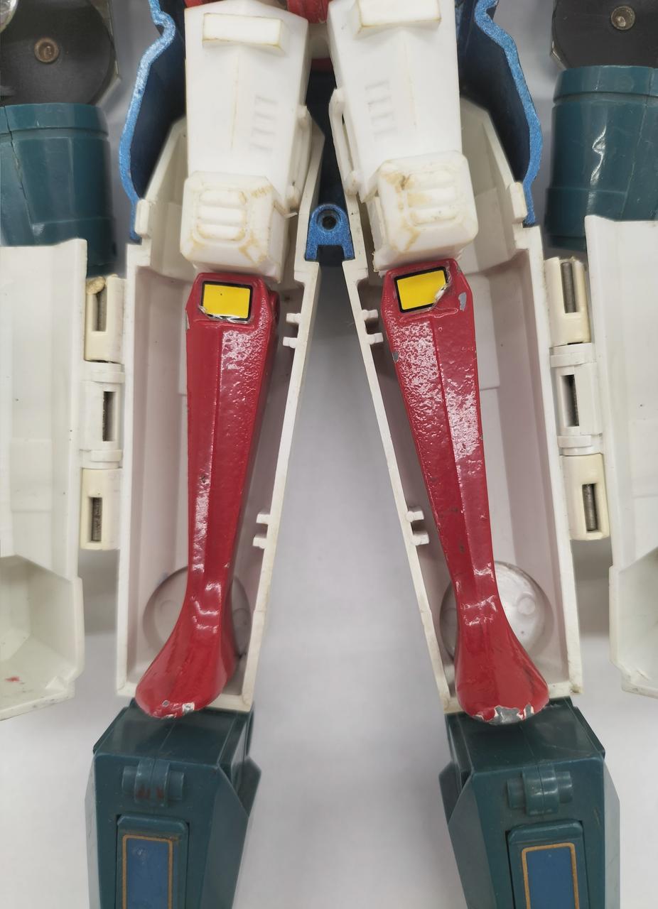 変色、キズ汚れあります。