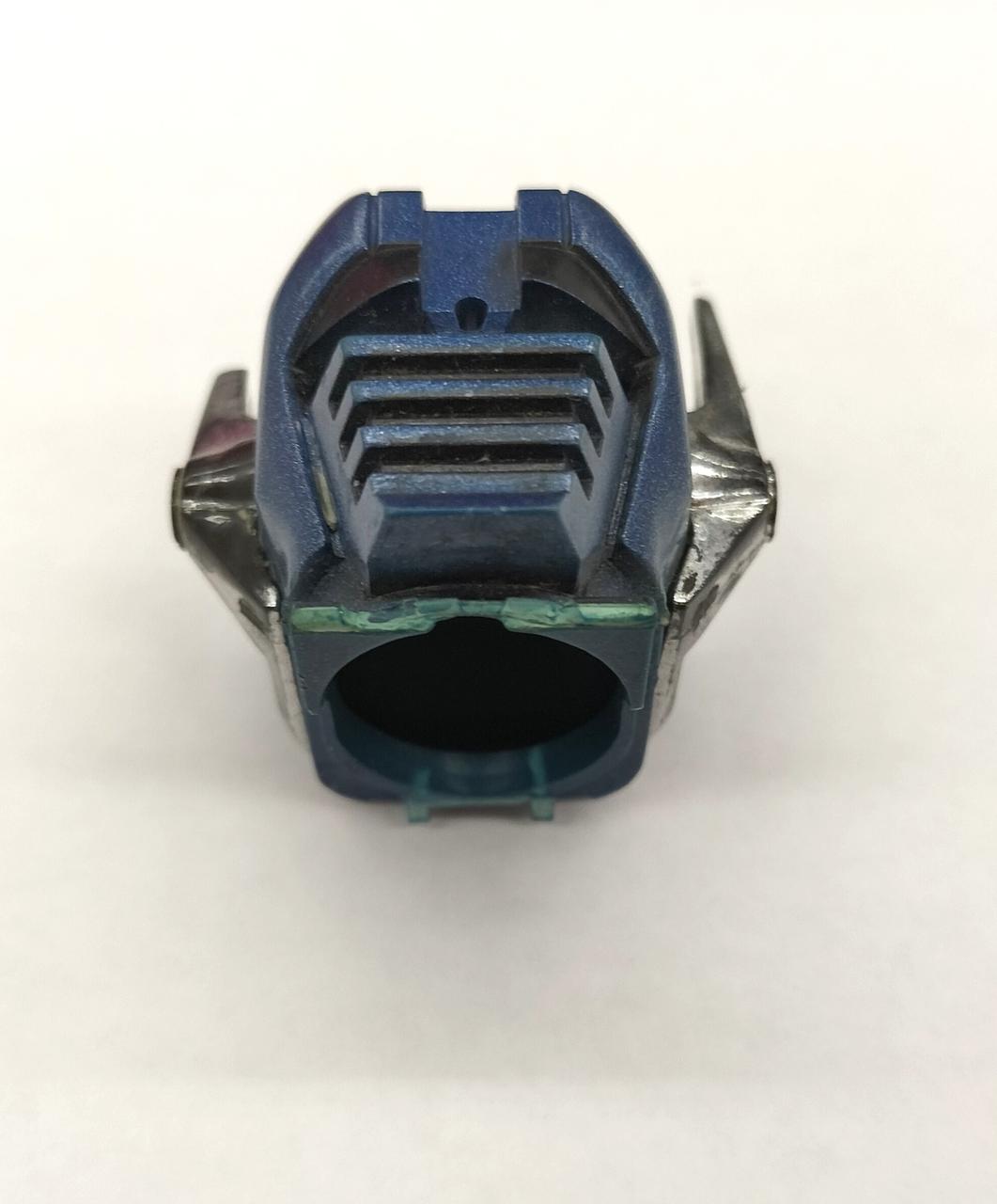 胴体から外れてます