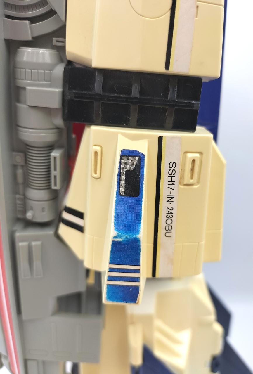 日焼け、シール劣化あります。