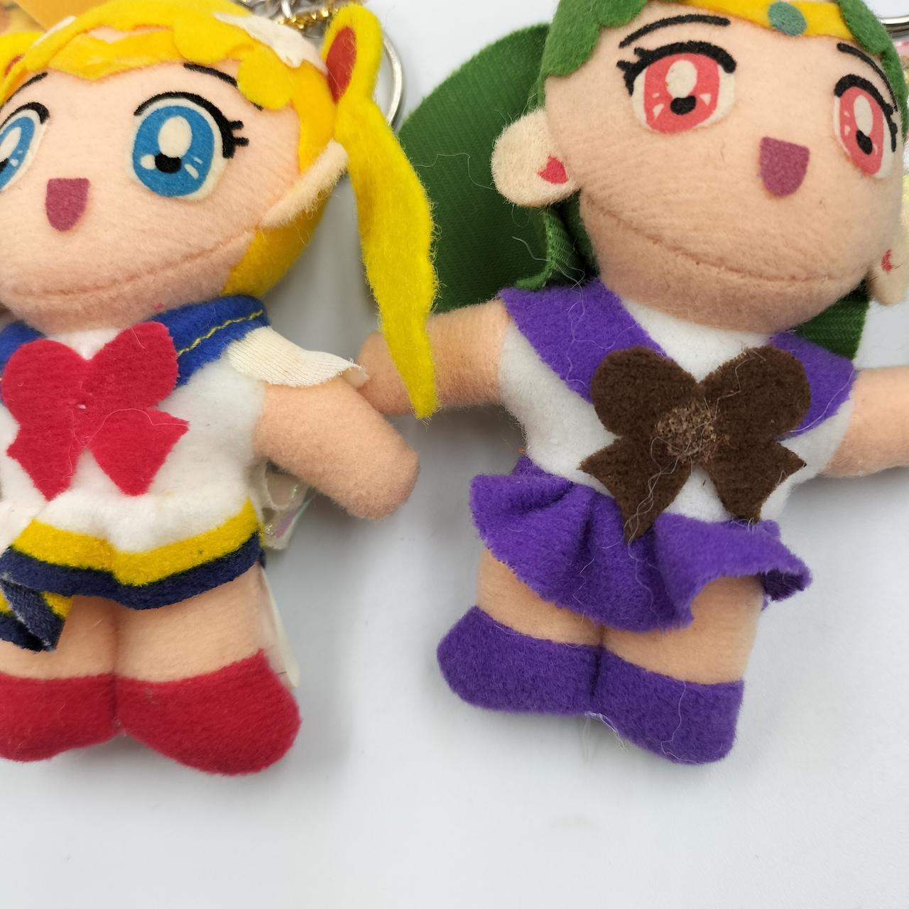 リボンの真ん中分取れています。