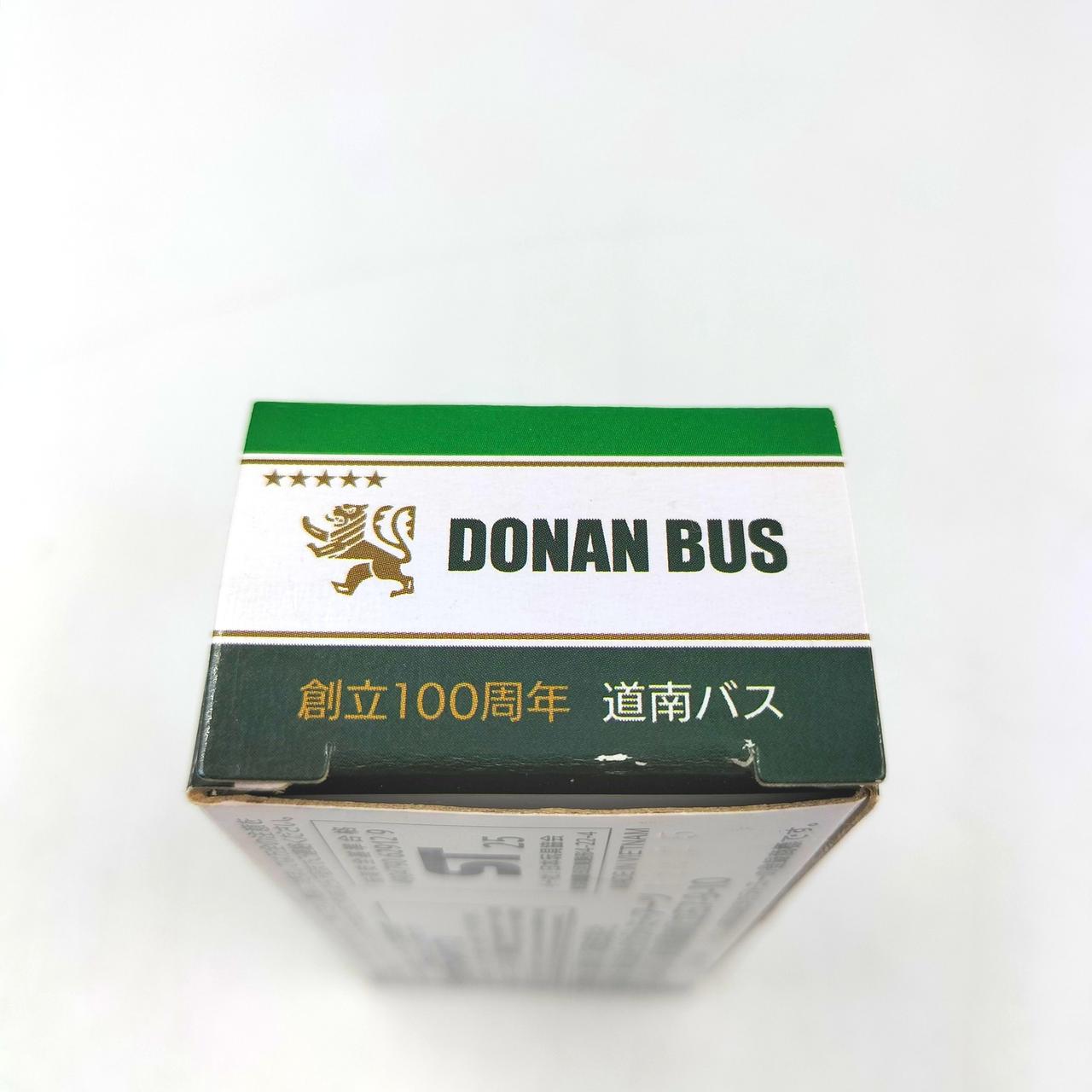 箱に少しキズがあります。