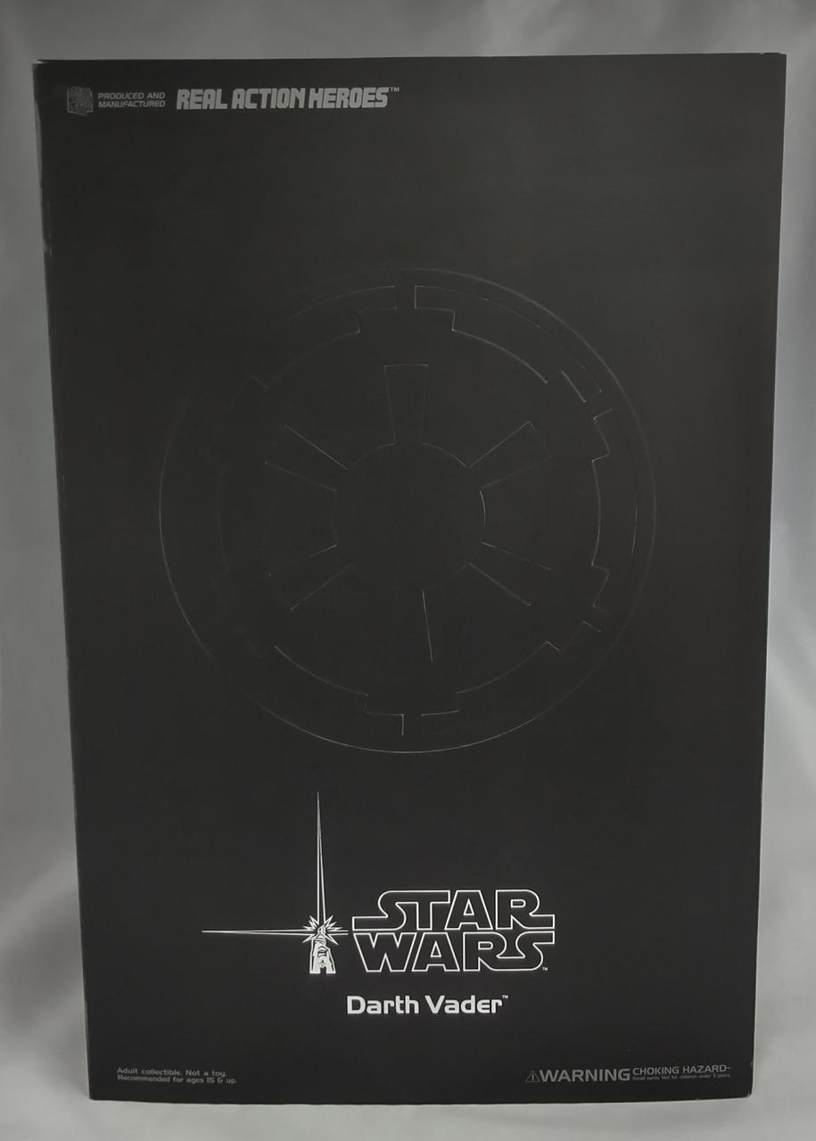 箱にイタミあります