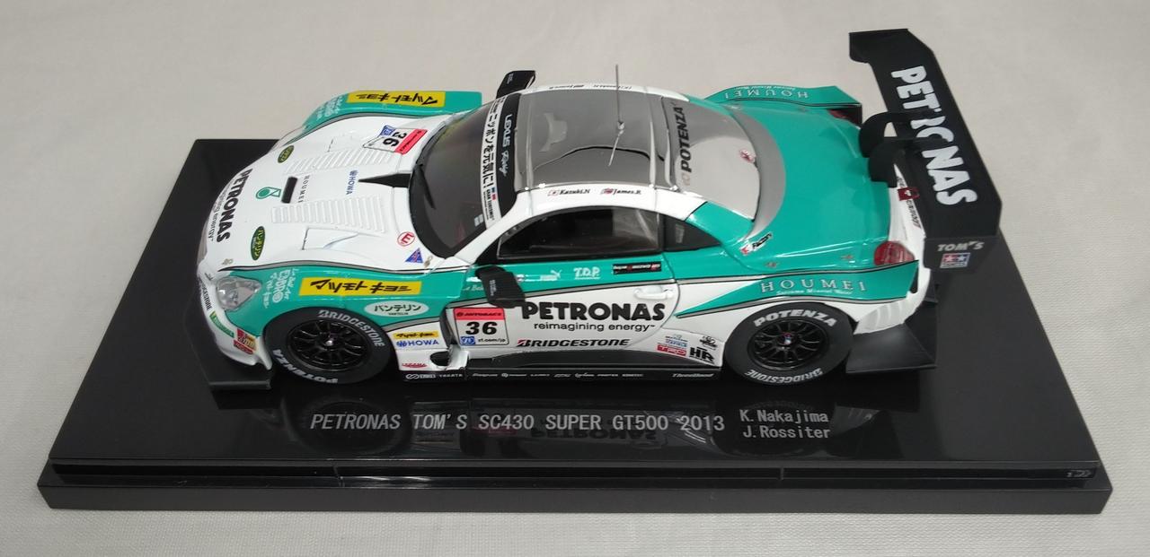 【SALE!】エブロ SC430 SUPER GT500 直筆サイン入り エブロ(EBBRO)|1/43 PETRONAS TOM'S SC430|HARDOFFオフモール