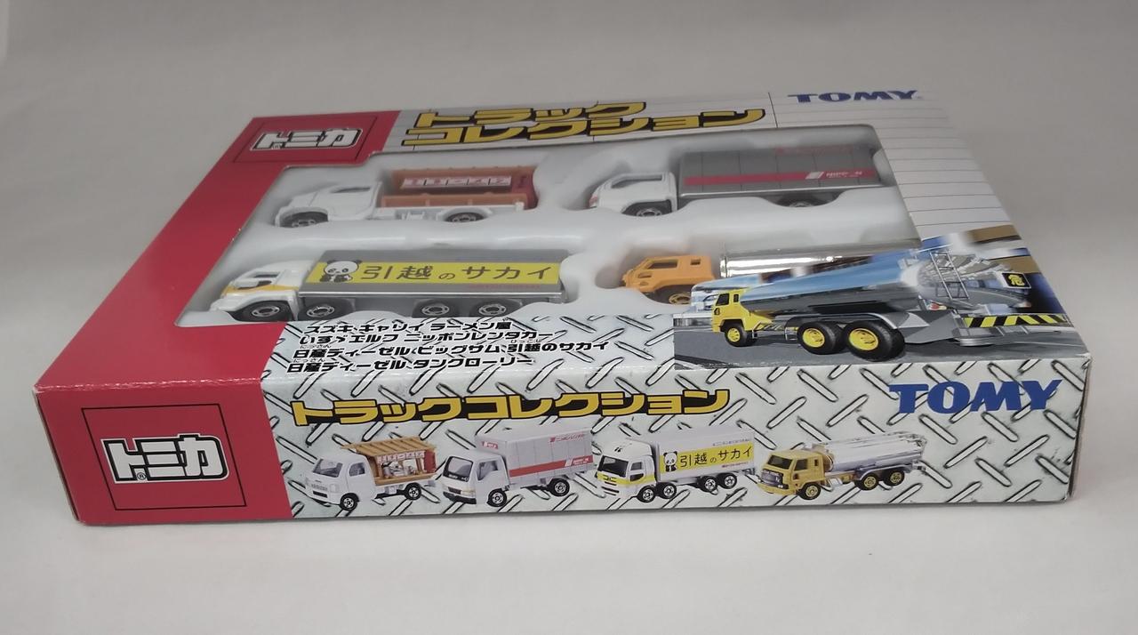 トミカトラック10点セット外箱破損有 トミカトラック10点セット外箱破損有