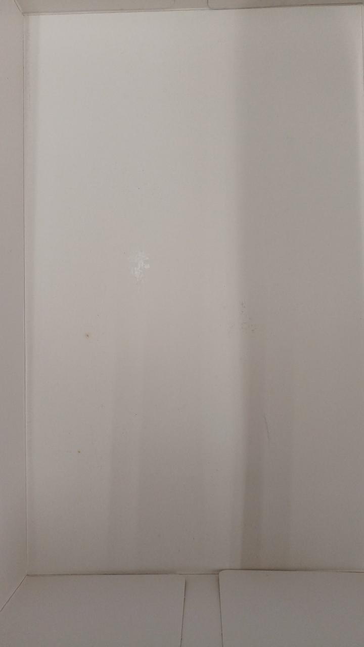 中の箱汚れ、シミ有り