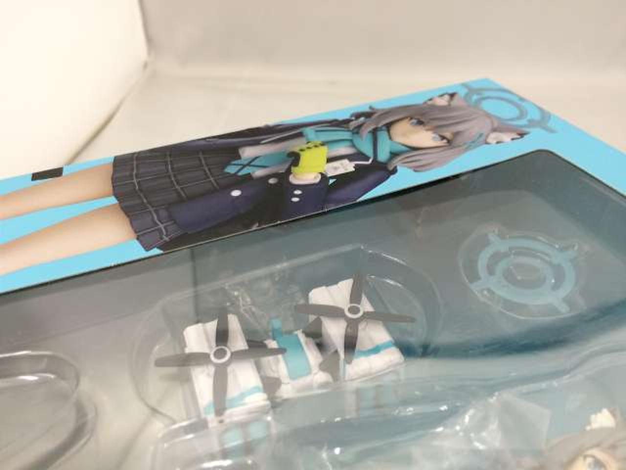 一部フイルムがはがれています。