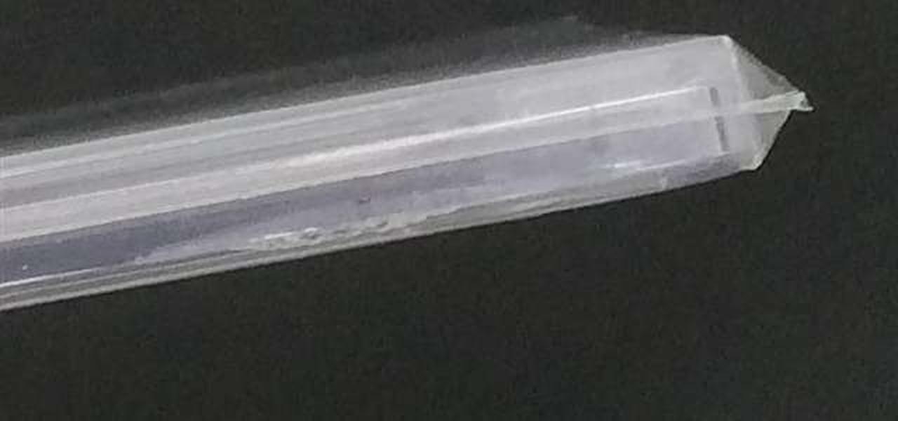 ケース割れてます