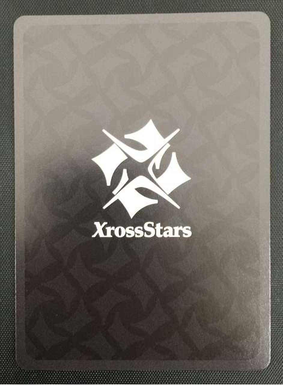 フチの裁断が荒く白欠けになっています