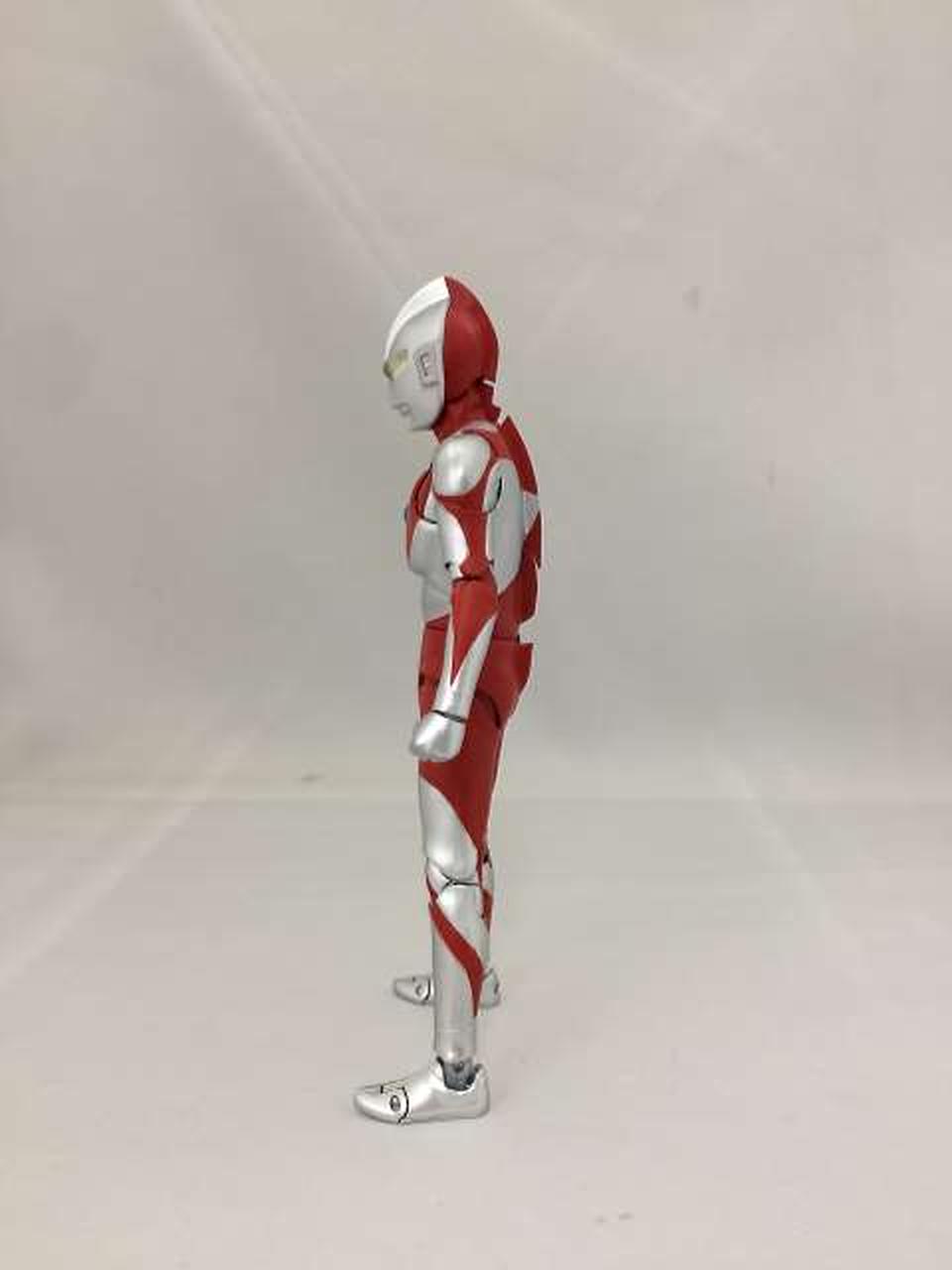 少しキズ汚れがあります。