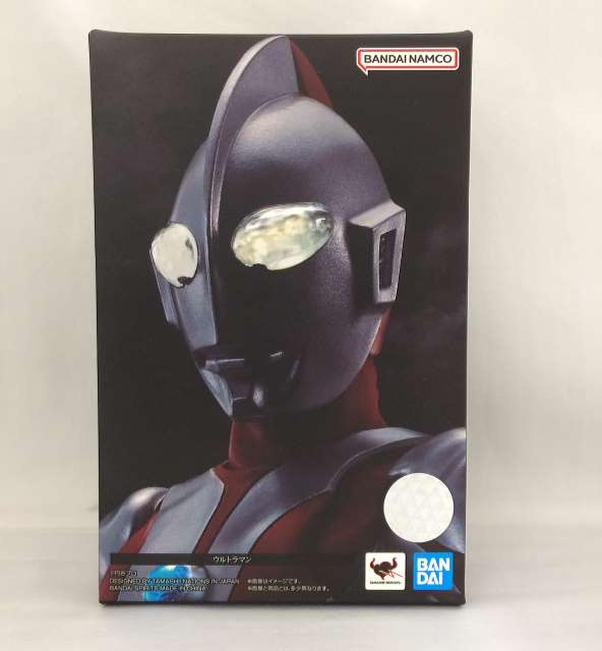 箱にダメージが少しあります。