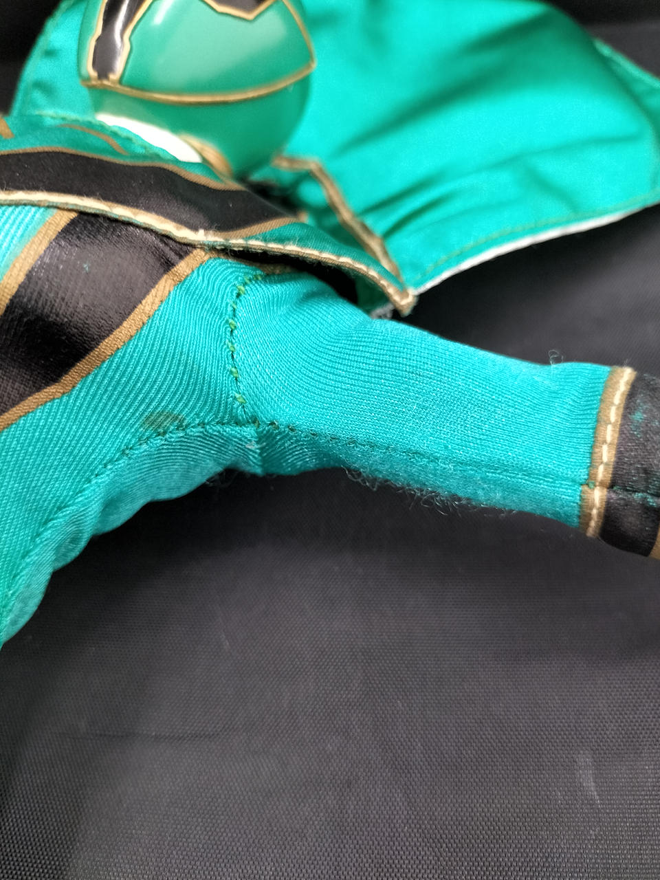 商品全体に傷・汚れ・ほつれ有り。